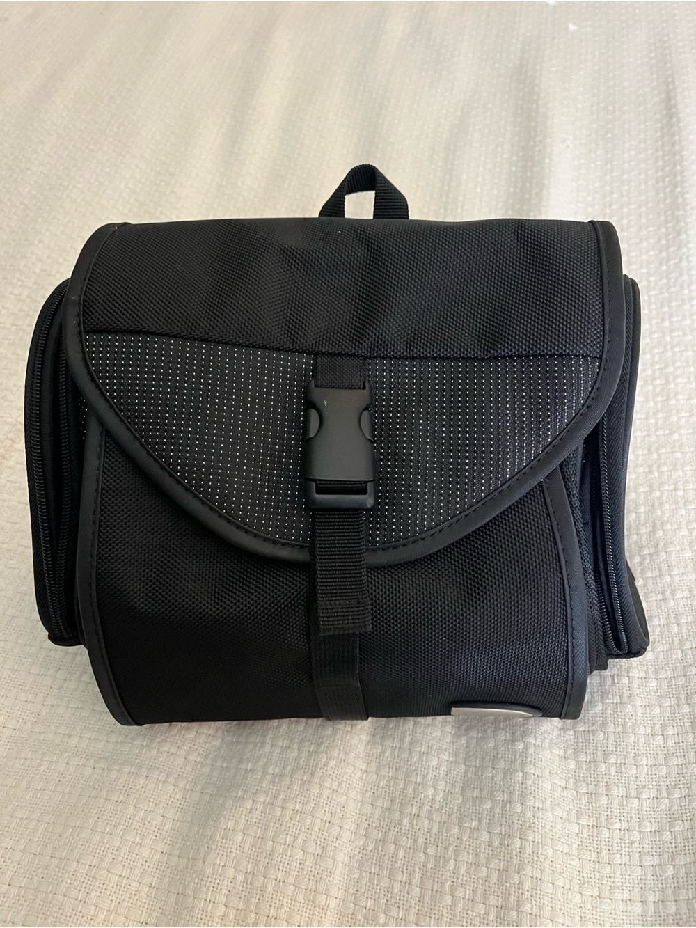 Travelon Men's Toiletry Bag - Compact Hanging Organizer